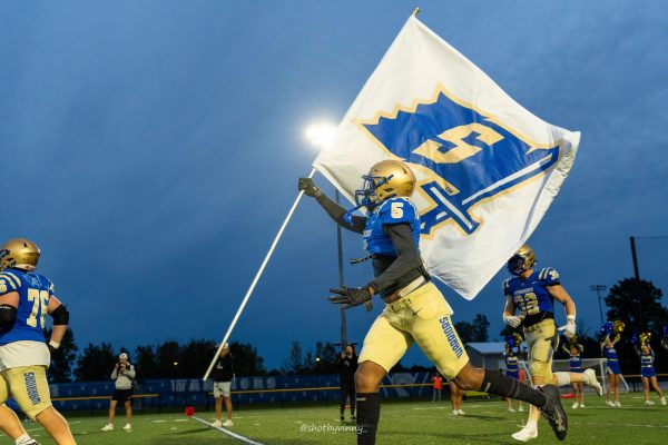 Navigation to Story: HOCO24 Football Game Gallery