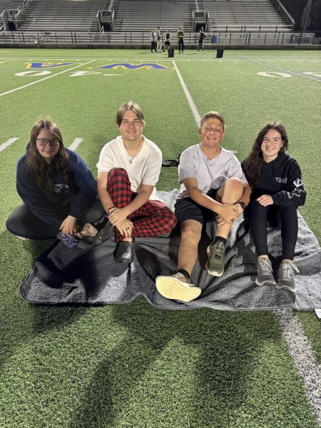 Navigation to Story: Sophomore Sunset Movie Night