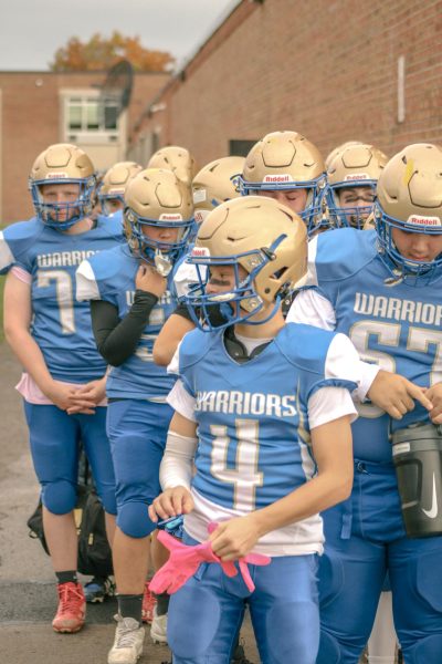 Navigation to Story: (10/25) Mod A Warrior Football vs. Victor Blue Devils